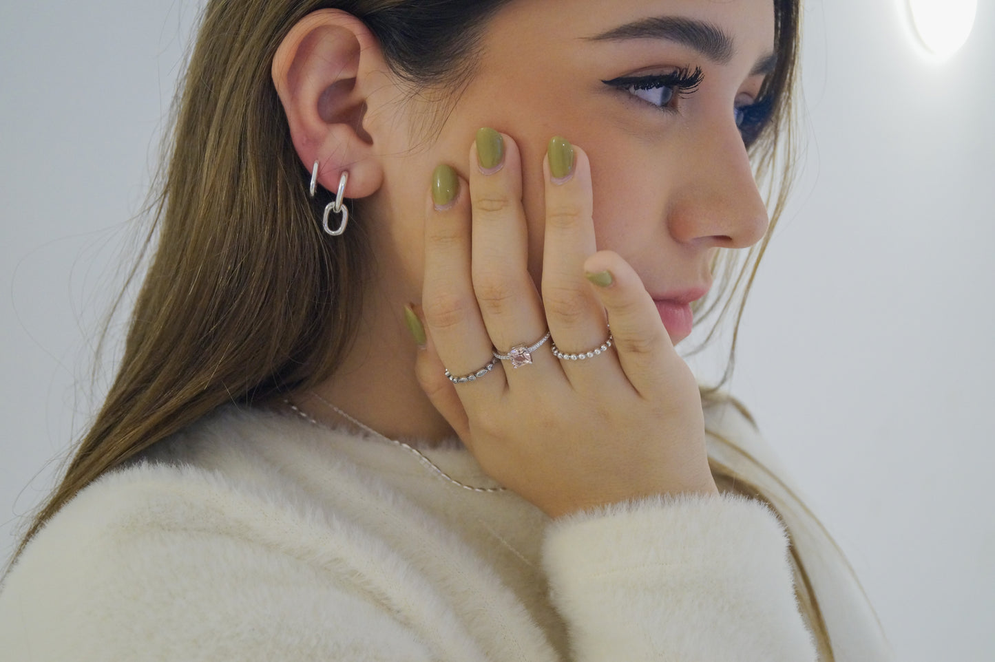 Anillo plata ley con cristal rosa idea de uso